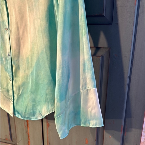 Beautiful ZARA Aqua and White Button-Up Blouse with Bell Sleeves - Picture 4 of 9